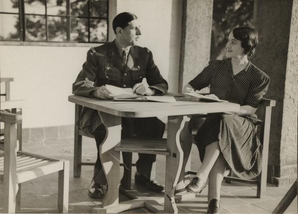 Dévoilement du portrait d'Yvonne de Gaulle